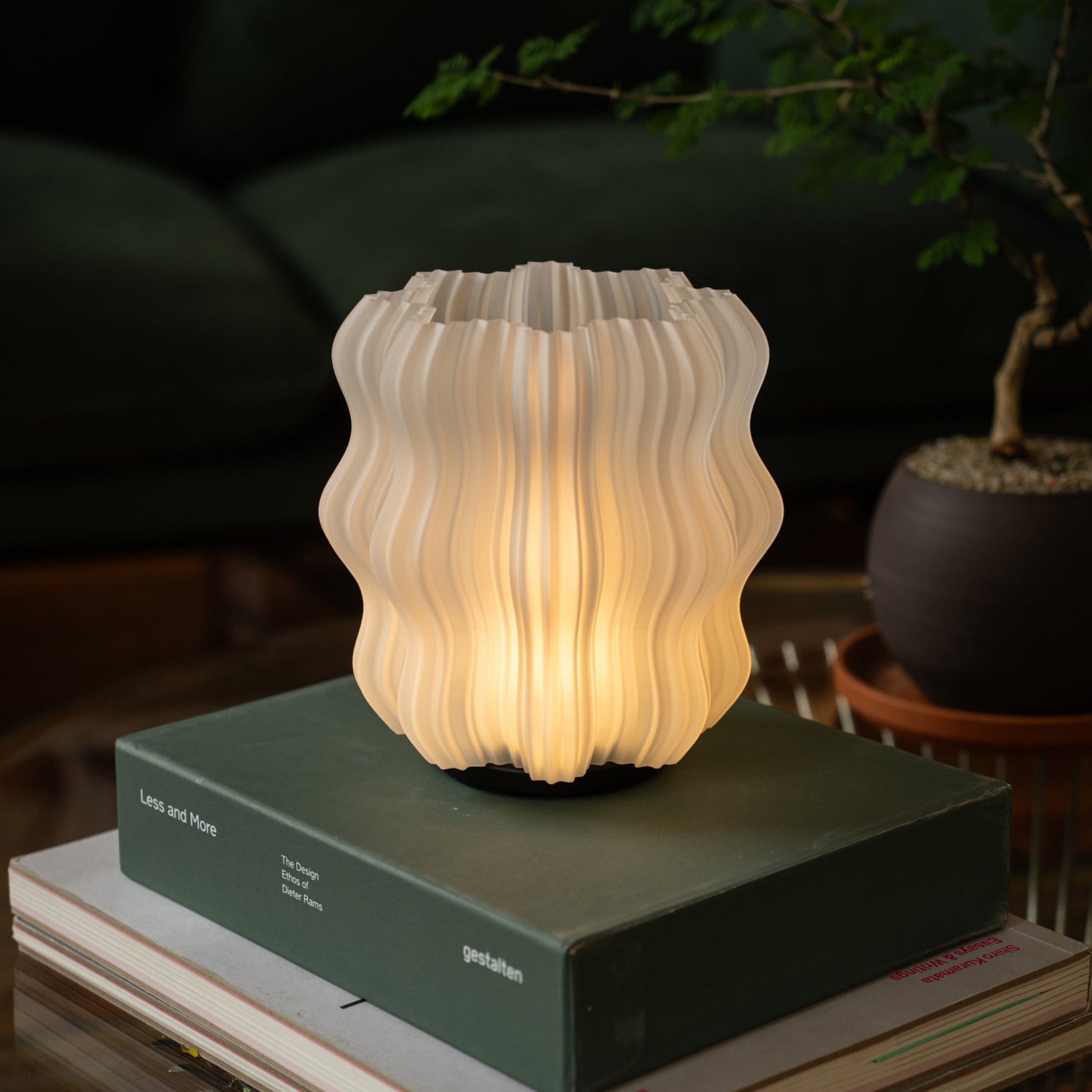 Cordless Wavy Ambient Lamp | Sculptural Warm Glow Lighting